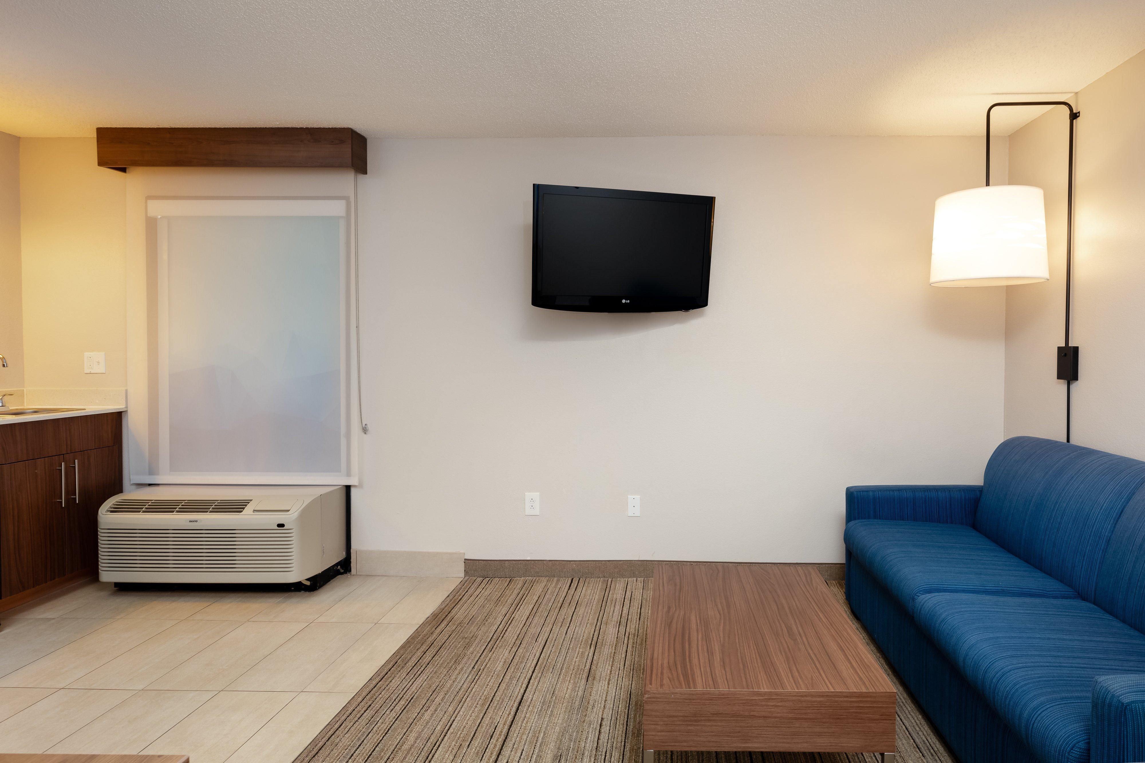 Holiday Inn Express & Suites Milton East I-10 By Ihg Exterior photo