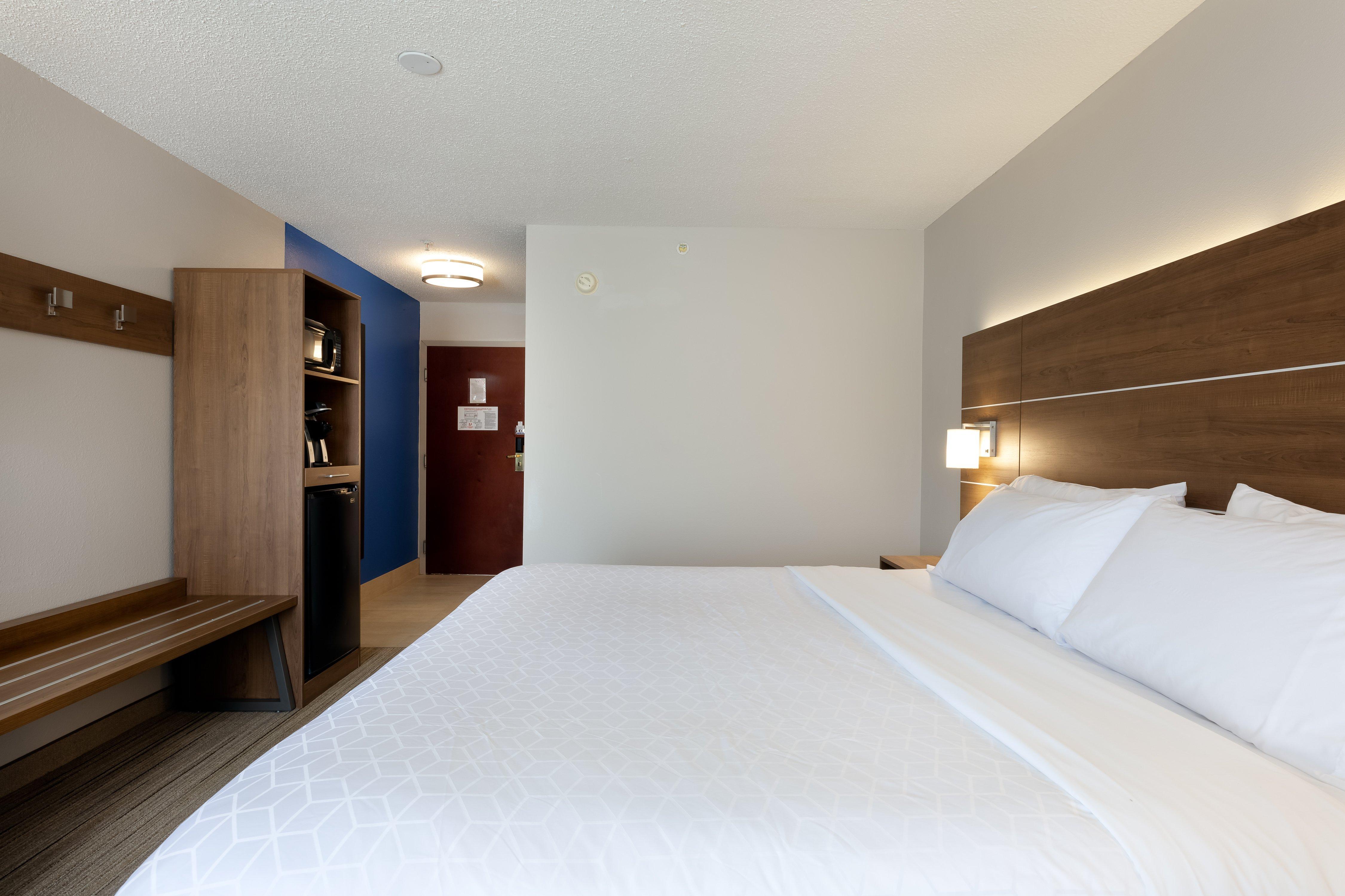 Holiday Inn Express & Suites Milton East I-10 By Ihg Exterior photo