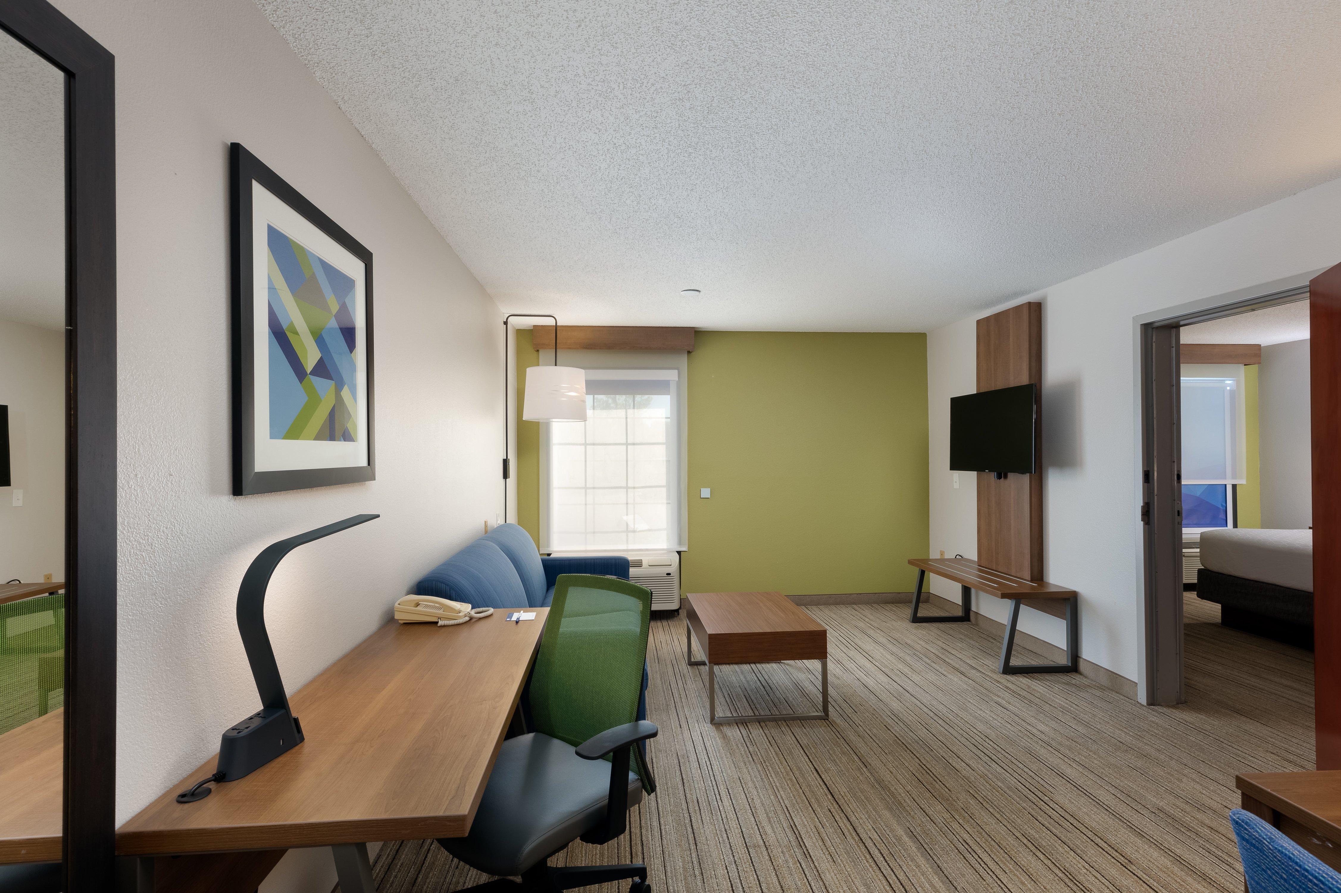 Holiday Inn Express & Suites Milton East I-10 By Ihg Exterior photo