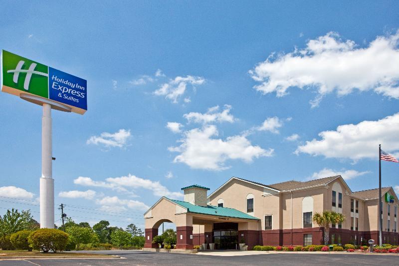 Holiday Inn Express & Suites Milton East I-10 By Ihg Exterior photo